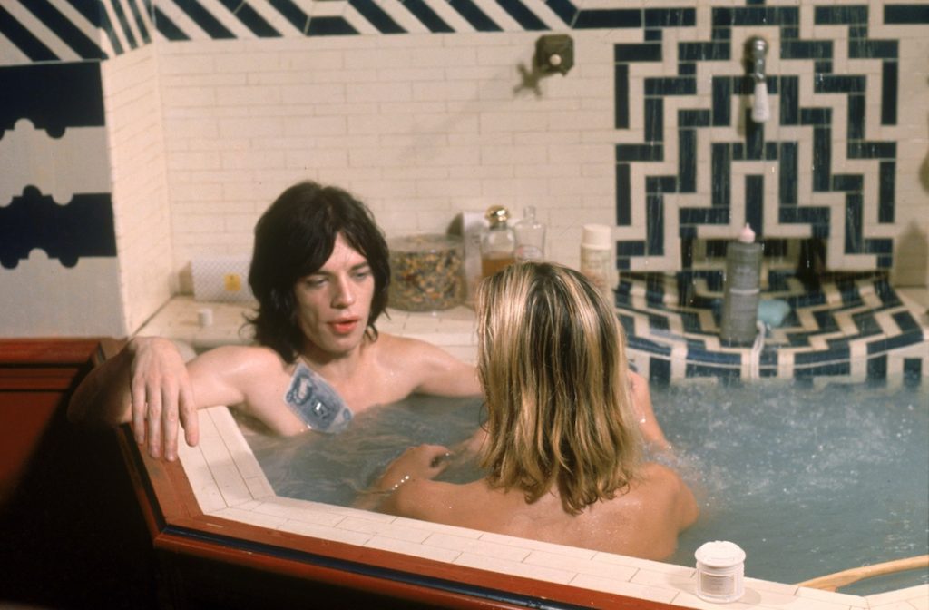 Mick Jagger and Anita Pallenberg share a bath in Performance