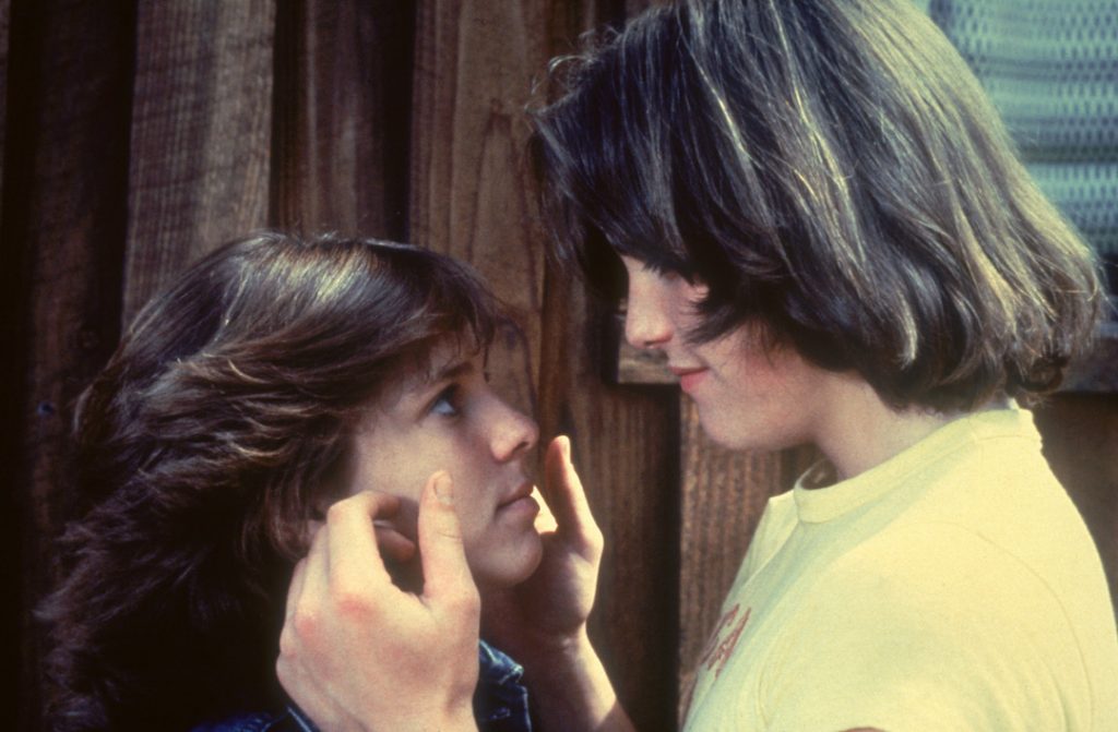 Kristy McNichol and Matt Dillon share a tender moment in Little Darlings